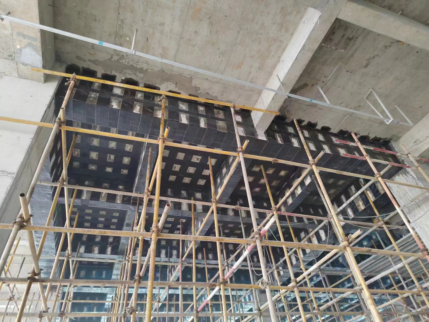 茂县加固公司承接植筋 粘钢 碳纤维等加固工程 资质齐全